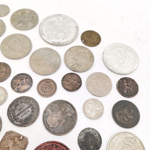 262 - Qty of coins, tokens etc inc silver