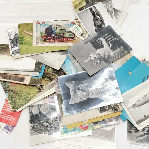 384 - Qty of postcards, stamps (inc FV £22), teacards, cigarette cards, pens etc