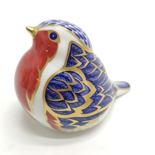 391 - Royal Crown Derby robin paperweight - 8.5cm across ~ no obvious damage