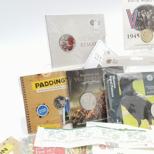 398 - Qty of Royal Mint coins inc Paddington, Wedgwood, £20 silver coin etc t/w £5 coins, loose coins etc