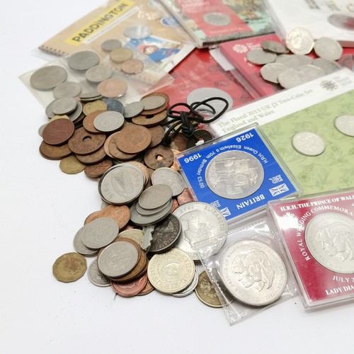 398 - Qty of Royal Mint coins inc Paddington, Wedgwood, £20 silver coin etc t/w £5 coins, loose coins etc