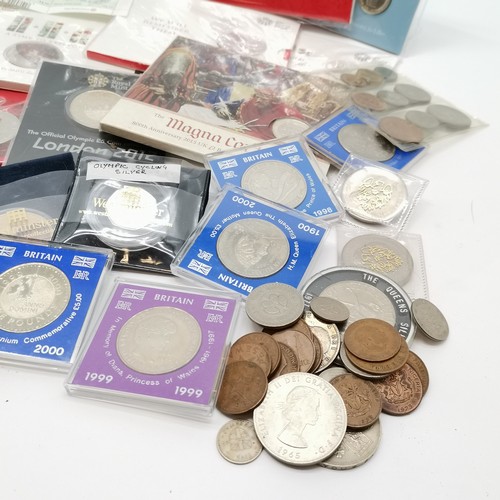 398 - Qty of Royal Mint coins inc Paddington, Wedgwood, £20 silver coin etc t/w £5 coins, loose coins etc