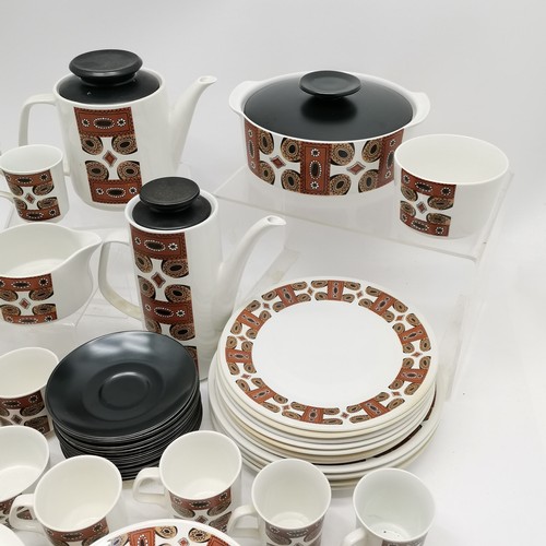 212 - Large qty of J&G Meakin Maori to include plates, teapot, mugs, etc - some items damaged/chipped