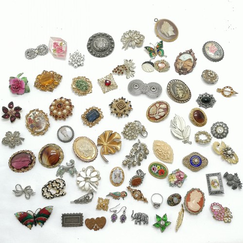 374 - Qty of vintage & antique jewellery inc costume brooches, unmarked silver Victorian brooch, Mizpah br... 