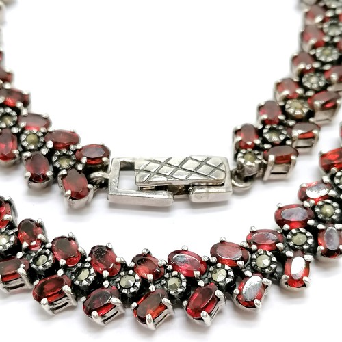 443 - Silver matching necklace (40cm) & bracelet (18cm) set with garnets & marcasite ~ total weight (2) 95... 