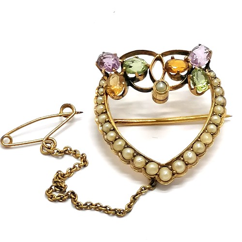 451 - Antique unmarked gold heart brooch set with pearl & coloured stones (inc amethyst & citrine) with go... 