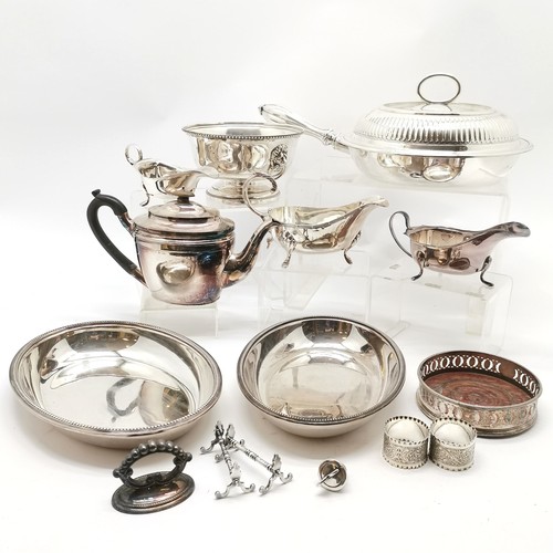 738 - Qty of silver plated wares inc chafing dish (with liner lacks bolt), sauceboats, entree dish with be... 