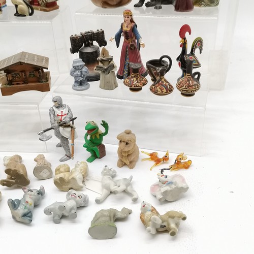 112 - Qty of collectables inc Wade Disney, weeping Buddha, Schleich muppets, womble pencil topper, reprodu... 