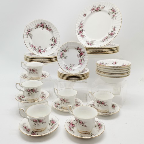 138 - Royal Albert 'Lavender Roses' tea set, dessert bowls, dinner plates etc T/W a Florence Collectables ... 