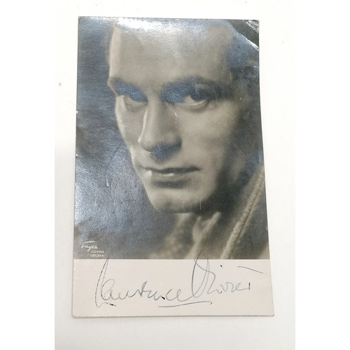 173 - 3 x hand signed actor / dancer photographs - Laurence Olivier (1907-89), Dame Peggy Ashcroft (1907-9... 