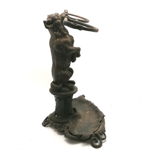 5 - Coalbrookdale antique cast iron stick stand in the form of a dog with whip in mouth - detachable 'le... 