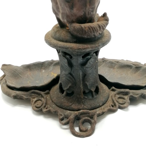 5 - Coalbrookdale antique cast iron stick stand in the form of a dog with whip in mouth - detachable 'le... 