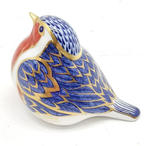 60 - Royal Crown Derby robin paperweight - no obvious signs of damage - 7cm high