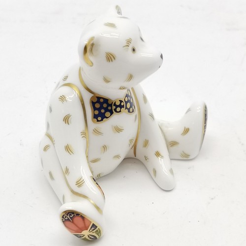 61 - Royal Crown Derby Edward teddy bear figure - no obvious signs of damage - 6cm high