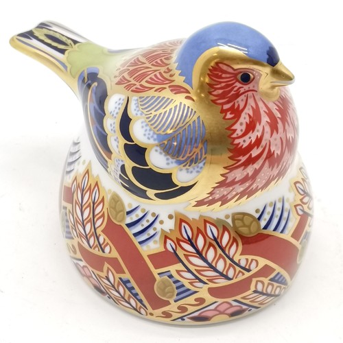 64 - Royal Crown Derby Chaffinch nesting paperweight - no obvious signs of damage - 7.5cm high