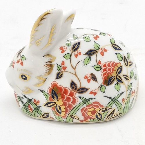 69 - Royal Crown Derby meadow rabbit paperweight - no obvious signs of damage - 7cm high