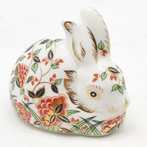 69 - Royal Crown Derby meadow rabbit paperweight - no obvious signs of damage - 7cm high