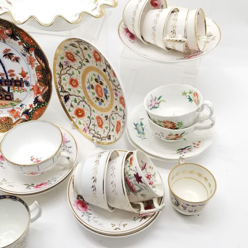 83 - Quantity of antique tea and dinner ware including Davenport with pink rose detail - some A/F