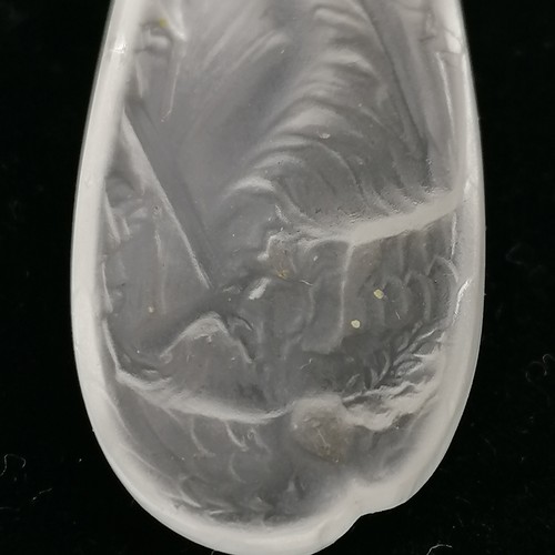 113 - Lalique Victoire seal #210 (4.5cm) ~ right hand edge has a small chip + a nibble and base has a smal... 