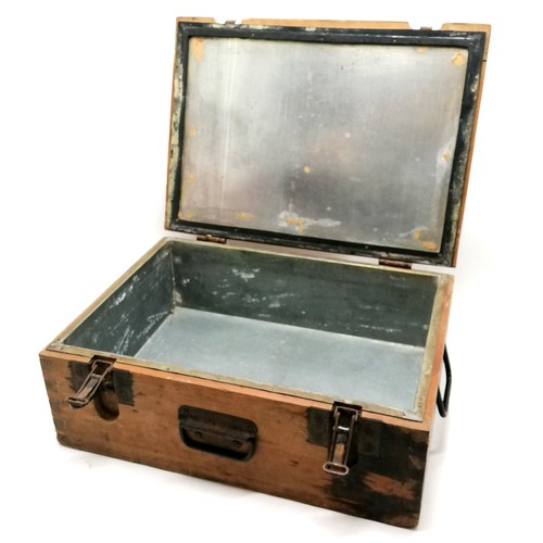 122 - Luftdichter Patronenkasten wooden metal lined ammunition box - 48cm x 35cm x 18cm