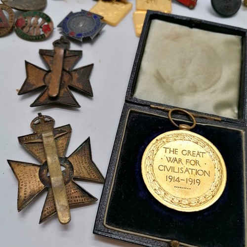 157 - Qty of medals / militaria / badges inc Victory medal (2 Lieut F H L Whish), Dunkirk medal, enamel ba... 