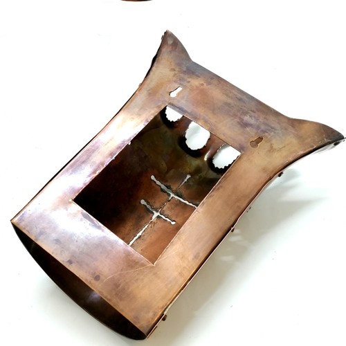 193 - Jane Knapp set of 4 x hand worked copper Vathek wall lights with arrow slit detail (27.5cm drop x 22... 