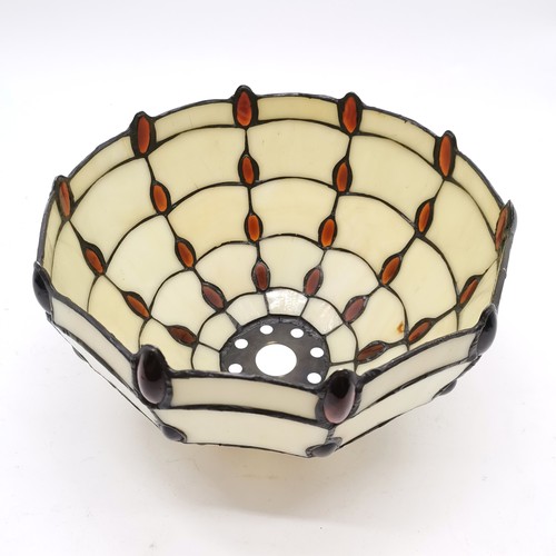 196 - Tiffany style glass lampshade 26cm diameter - no obvious signs of damage ~ SOLD IN AID OF LOCAL CHAR... 