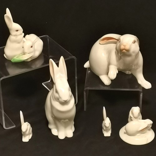 267 - 6 x Herend rabbit / hare figures - tallest 13.5cm tall (has damaged ear) - 1 small hare a/f & pair w... 