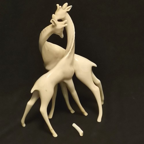 268 - Herend pair of entwined giraffes #15283 - 19cm high ~ 1 leg a/f but present