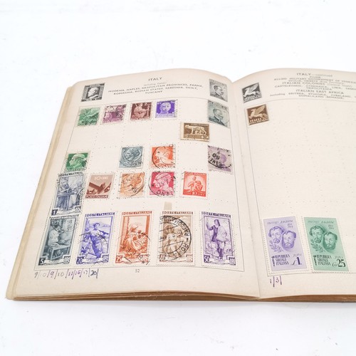 298 - Qty of mostly childrens stamp albums (with stamps) inc Commando album t/w 4 x EMPTY Methuen 'World o... 