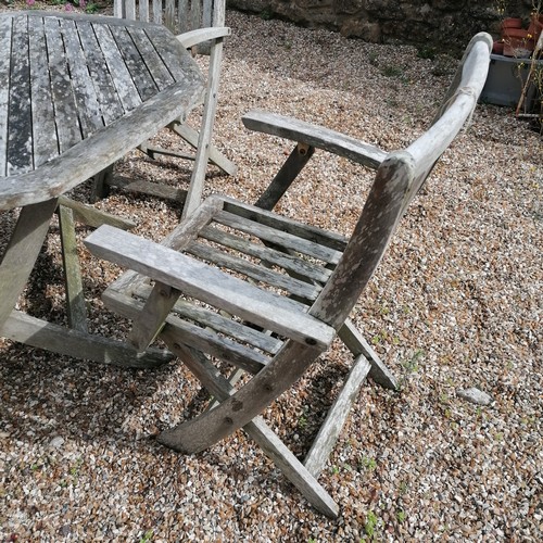 39 - Nova teak hexagonal folding table and 4 folding chairs - In good used condition - table measures 121... 