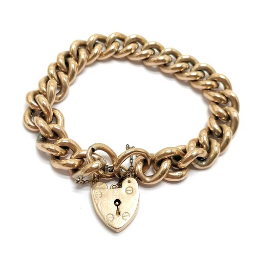 530 - 9ct hallmarked gold bracelet with heart padlock clasp - 17.7g & in used condition