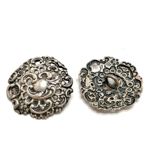 539 - 1901 Art Nouveau silver set of 4 buttons by Levi & Salaman - 3cm diameter & 17.9g in a later F Hinds... 