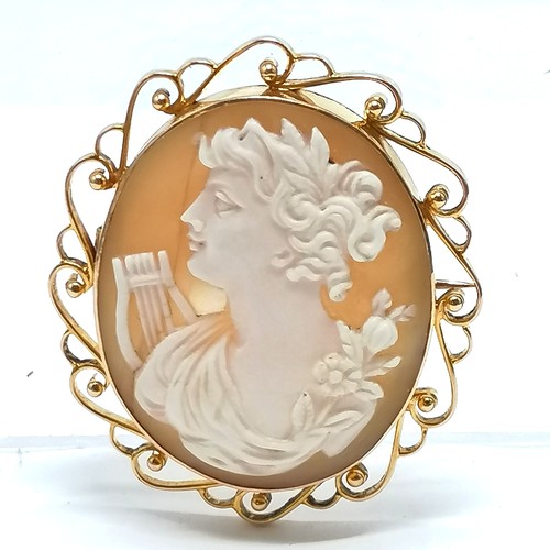 579 - Antique 15ct marked gold hand carved portrait cameo shell brooch - 4.4cm drop & 10.4g total weight -... 