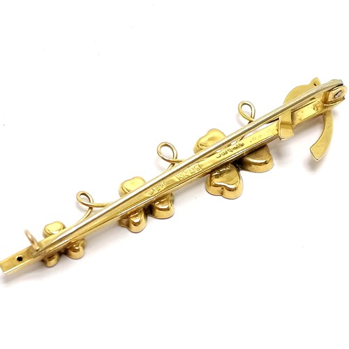 639 - Antique 9ct hallmarked gold Irish brooch with wishbone & triple connemara stone set shamrock detail ... 