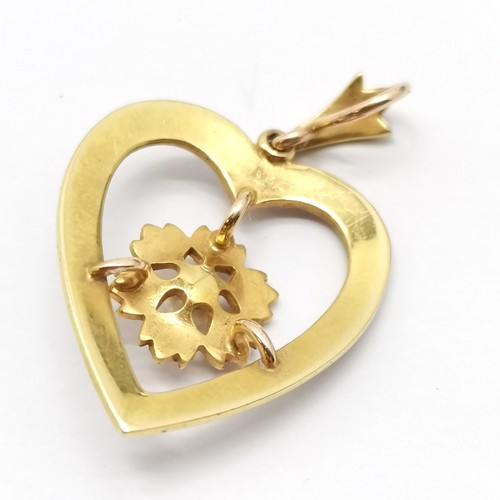 677 - Antique unmarked (touch tests as 15ct or higher) gold heart shaped pendant set with pearl - 3cm drop... 