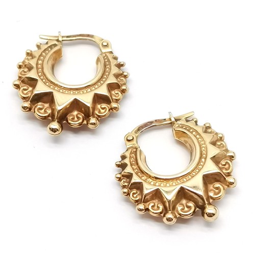 678 - UnoAErre Italian 9ct hallmarked gold fancy hoop style earrings - 2.3g