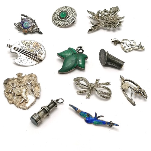 702 - Qty of silver jewellery - mostly brooches, miners lamp pendant with bloodstone set base by Able & Ch... 