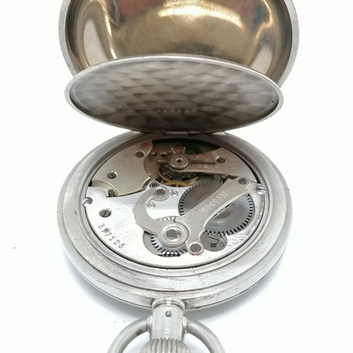 828 - WWII unmarked stopwatch 55mm diameter and working at time of listing. Reference number to bridge 336... 