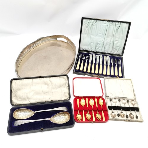 907 - 4 cased sets of silver plated cutlery including berry spoons in 26cm x 12.5cm case T/W an oval silve... 