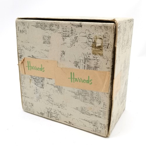 194 - Harrods vintage retail hat box - 28cm x 28cm x 17cm high ~ has label remainders