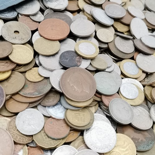 201 - Sack of approx 13.5kgs of world coins