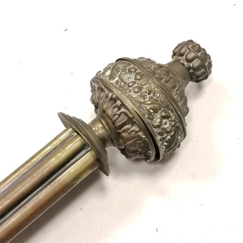 293 - Antique fluted brass curtain pole with 22 rings and embossed detailed ends - 206cm ~ 1 end needs att... 