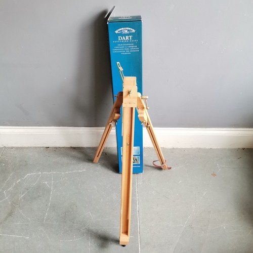 330 - Winsor & Newton boxed Dart sketching easel - box 90cm long