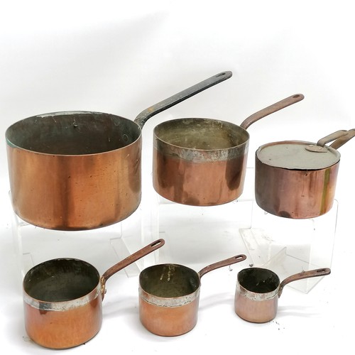 339 - Antique graduated set of 6 x copper saucepans with iron handles - largest 23.5cm diameter x 14cm hig... 