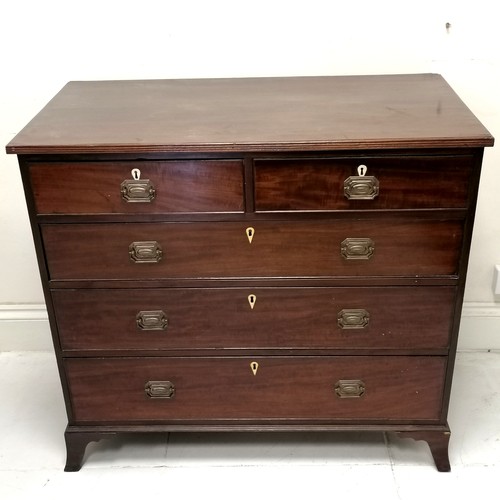 476 - Antique mahogany chest of drawers with swept bracket foot - no obvious damage - L101cm x D52cm x H91... 