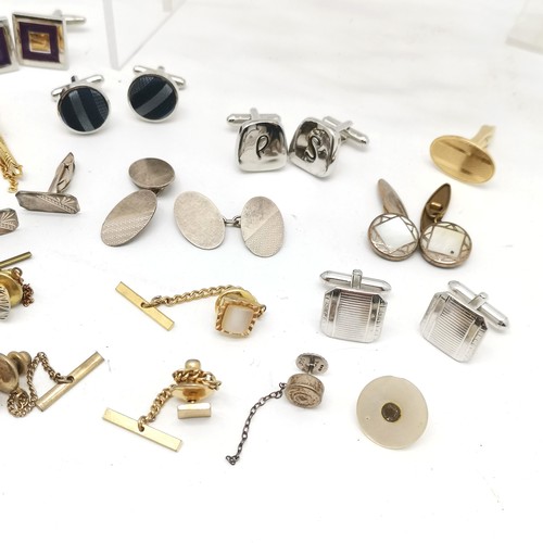 452 - Qty of vintage cufflinks inc 2 x silver pairs, boxed musical theme inc tie slide etc - SOLD ON BEHAL... 