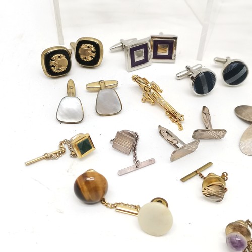 452 - Qty of vintage cufflinks inc 2 x silver pairs, boxed musical theme inc tie slide etc - SOLD ON BEHAL... 