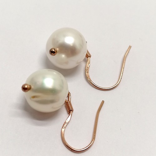 481 - 7 x pairs of 9ct gold earrings inc stone set, pearl etc - total weight (lot) 5.2g t/w 2 pairs of sil... 