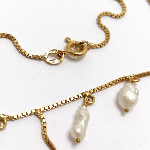 482 - Italian 18ct hallmarked gold necklace with freshwater pearl drops - 38cm long & 6.7g total weight - ... 